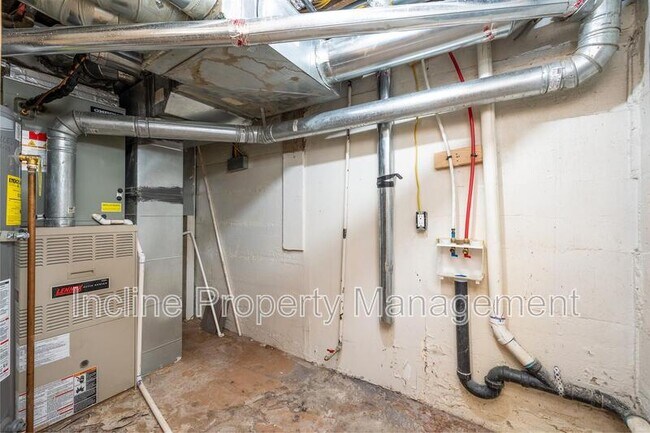 Building Photo - 31 N 100 W