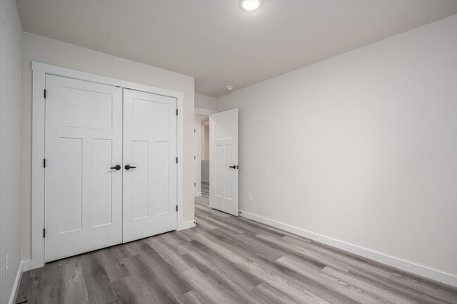 Building Photo - 900 Ac Little Dr