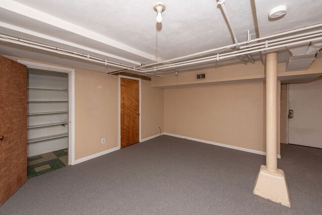 Building Photo - 3031 Irvella Pl