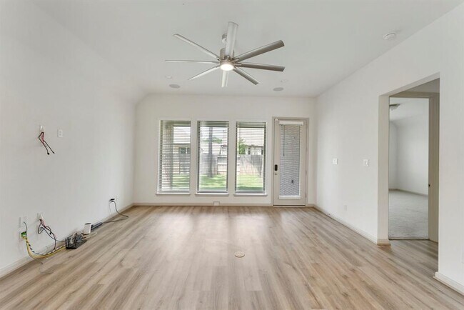 Building Photo - 17192 Wild Robin Ln