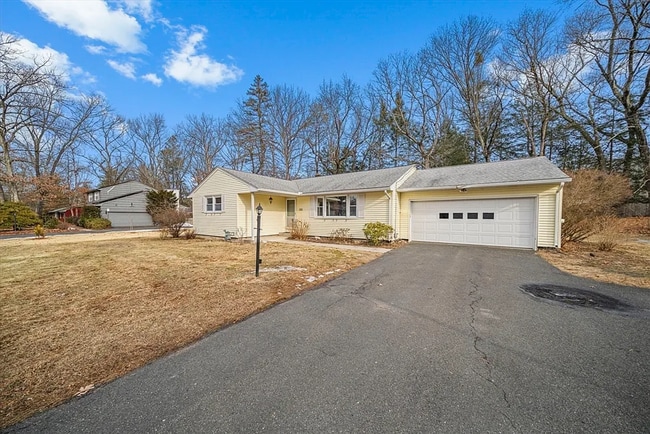 Building Photo - Beautiful Single Family Home for Rent in an Unbeatable Longmeadow Neighborhood!
