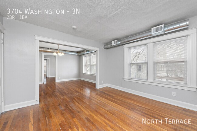 Building Photo - 3704 Washington-3N