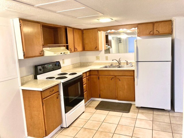 Building Photo - 313 S 21st Ave E