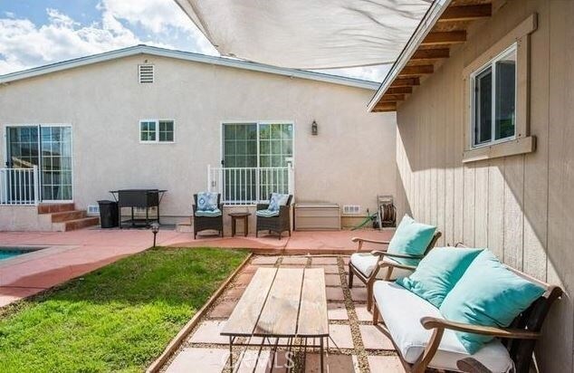 Building Photo - 17827 Burbank Blvd