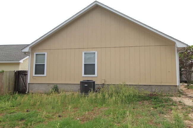 Building Photo - Charming Renovated Cottage with Granite, S...
