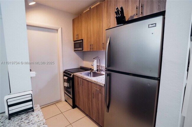 Building Photo - 7901 SW 64th St