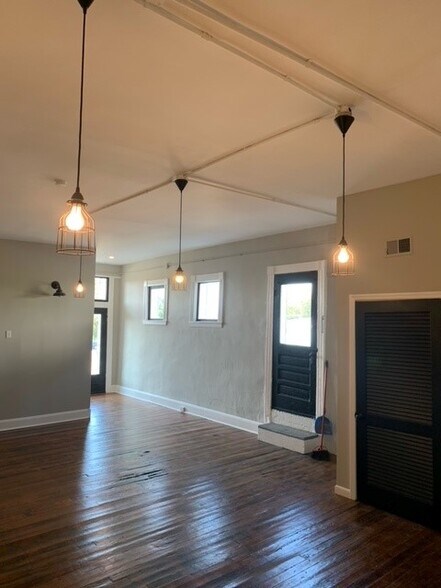 Building Photo - 6659 Garner Ave