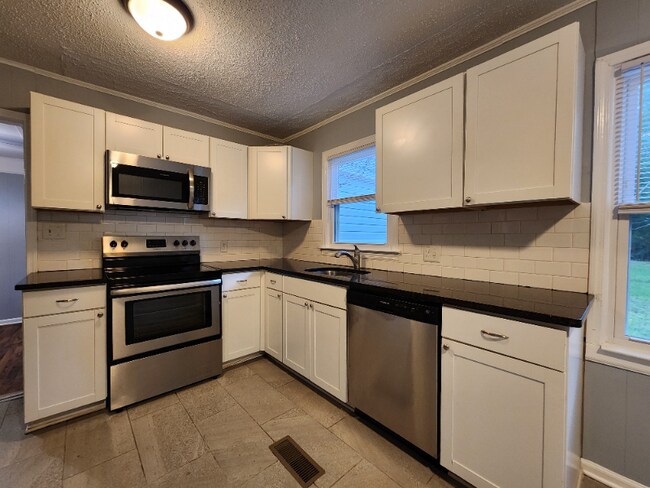 Building Photo - 115 Havendale Dr