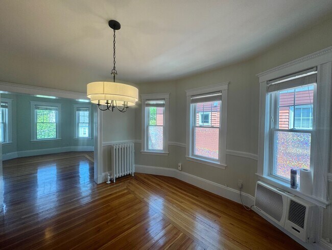 Building Photo - 86 Morrison Ave