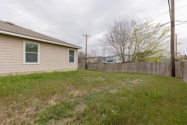 Building Photo - 9802 Vandenberg Way