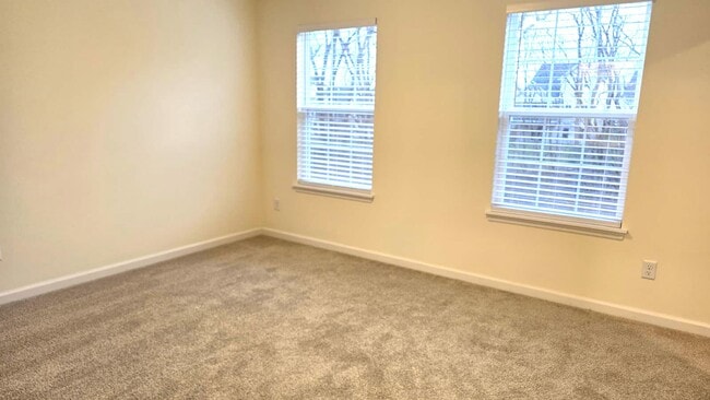 Building Photo - 425 Sunset Hollow Drive