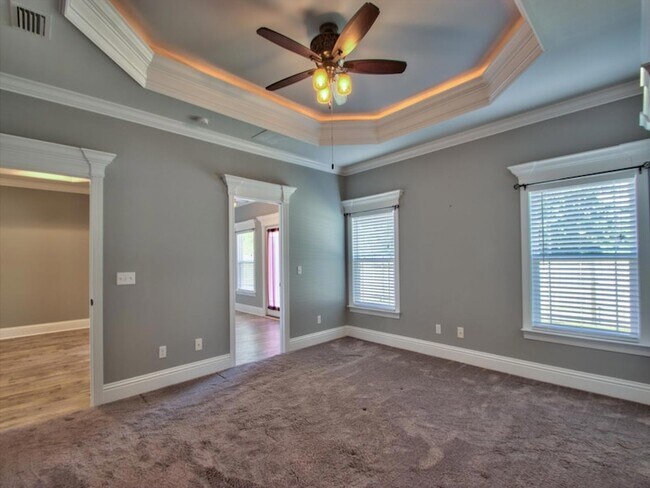 Building Photo - 114 Carousel Cir