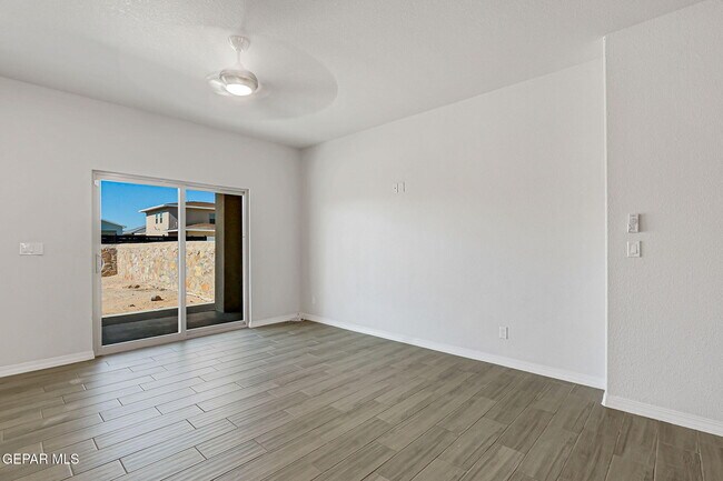 Building Photo - 2505 Mike Price Dr