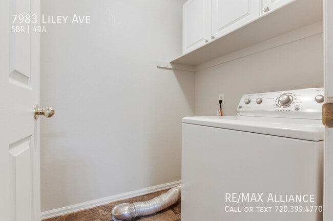 Building Photo - 7983 Liley Ave