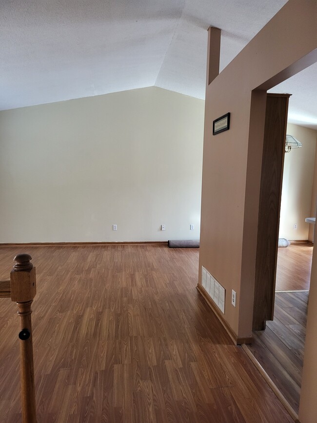 Building Photo - 14449 Hollow Park Ln