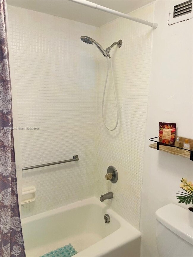 Building Photo - 2899 Collins Ave