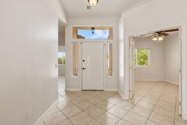 Building Photo - Beautiful 4 Bedroom Single-Level Home