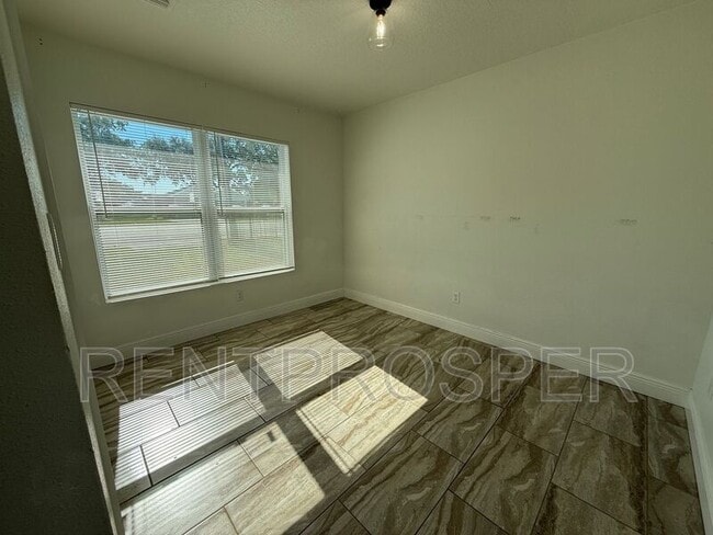 Building Photo - 1217 25th St