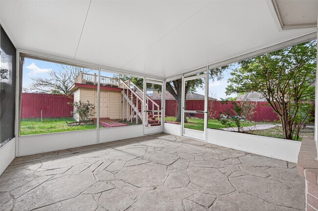 Building Photo - 6710 Creek Village Dr