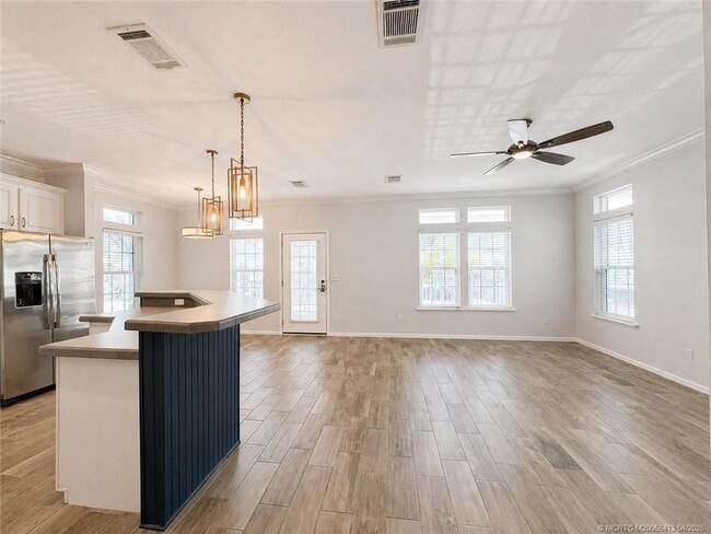 Building Photo - 35 NE Nautical Dr