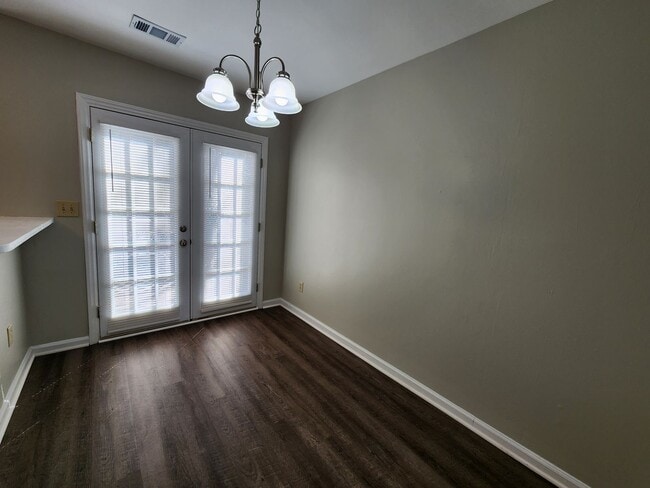 Building Photo - 6360 Windsor Gate Ln