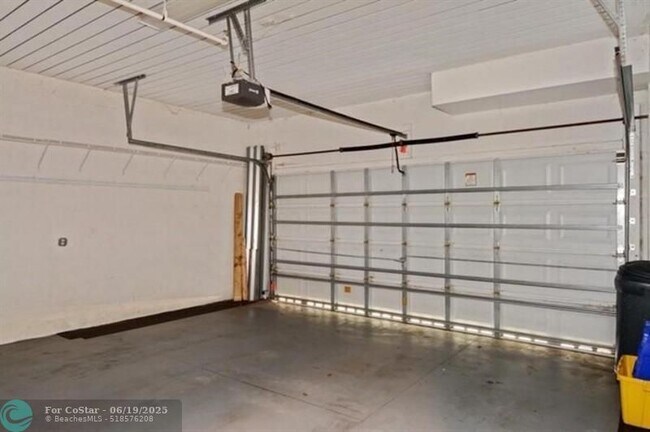 Building Photo - 2764 Ravella Way