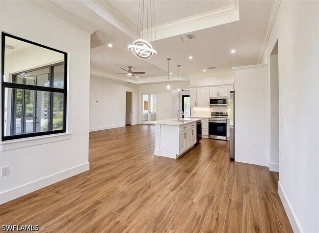 Building Photo - 3724 2nd Ave NE