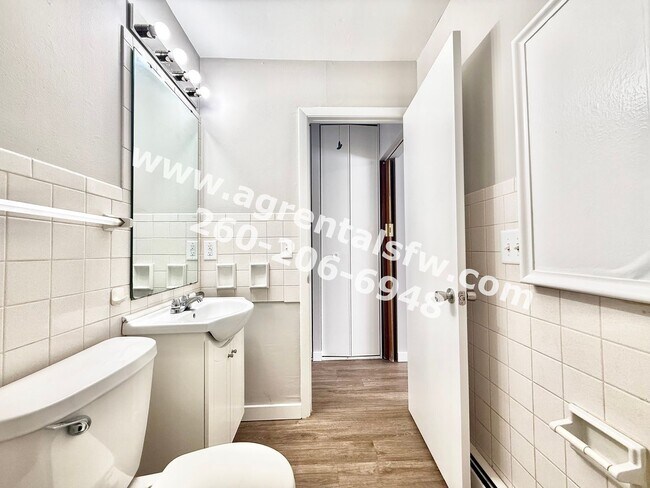 Building Photo - 901-931 West Brookwood Court