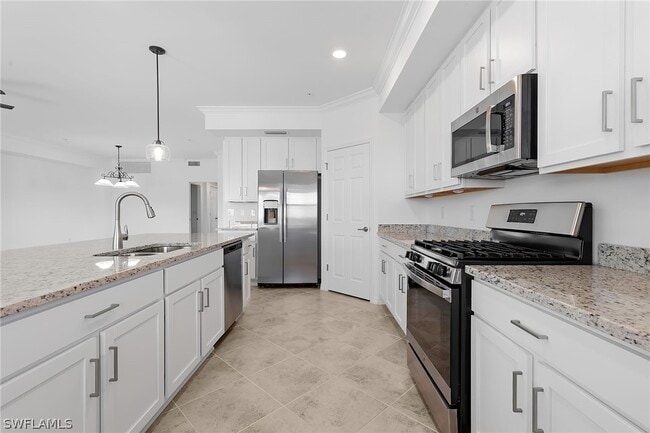 Building Photo - 15975 Grassland Ln