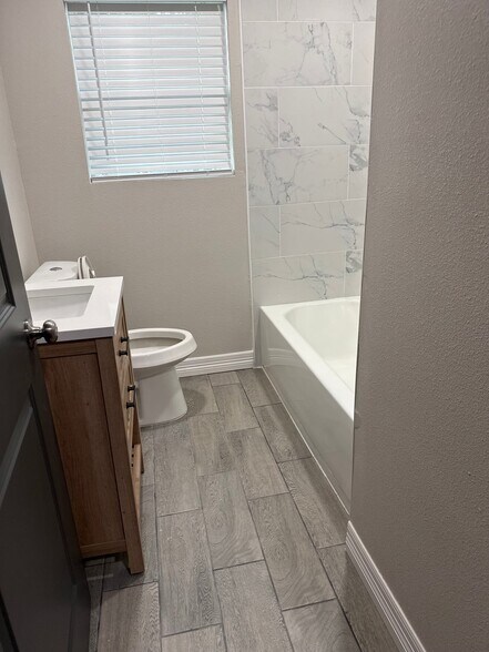 Building Photo - 4730 Ingram Dr