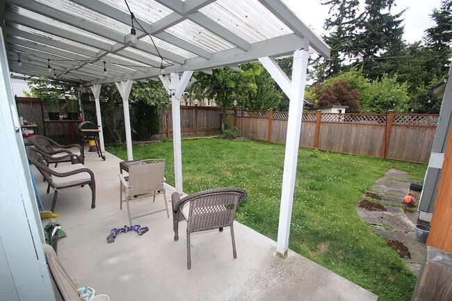 Building Photo - Inghean 7326 Triplex - Ballard
