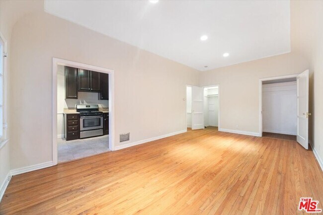 Building Photo - 6217 Orange St