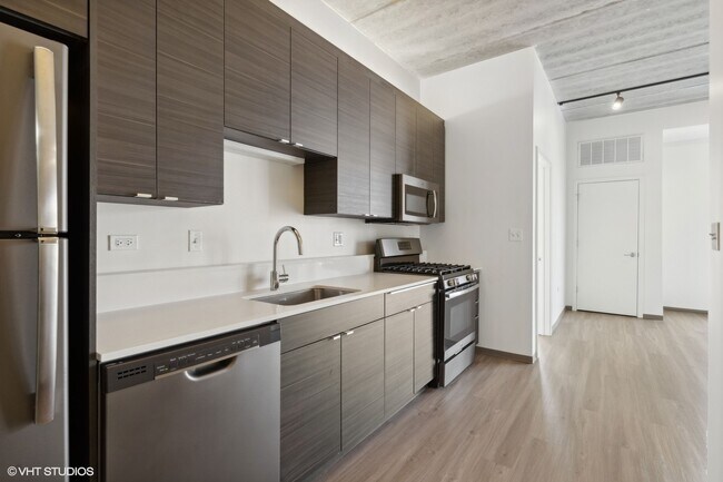 Building Photo - 1920 N Milwaukee Ave