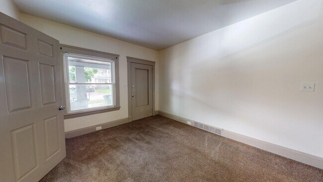 Building Photo - 3339 W.84th