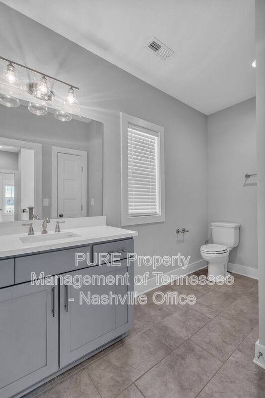 Building Photo - 1404 10th Ave N