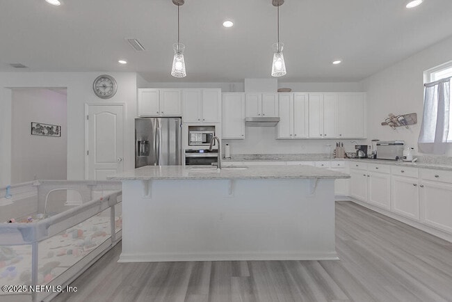 Building Photo - 12933 Logans Walk Ln