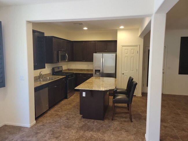 Building Photo - Stylish 3-Bedroom, 2.5-Bath Home with Loft in Providence