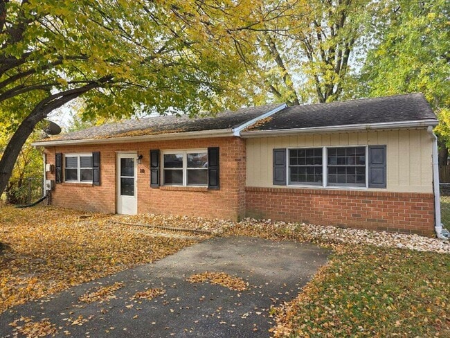 Primary Photo - Woodland Trails