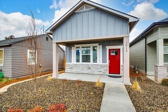 Building Photo - Stunning newer home in a great Boise location