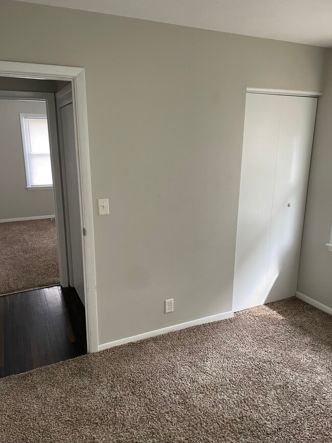 Third bedroom - 526 E Wilson Ave