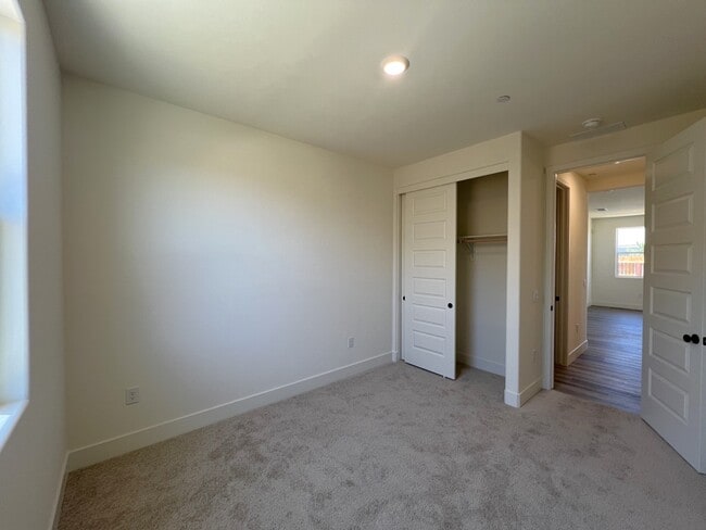 Building Photo - 8234 Violet Rose Ct