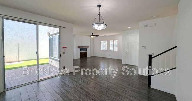 Building Photo - 2632 S Tobin