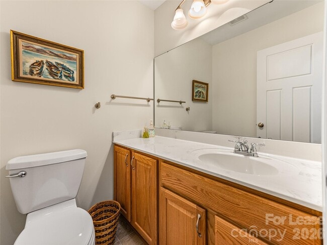 Building Photo - 14 Hildebrand St