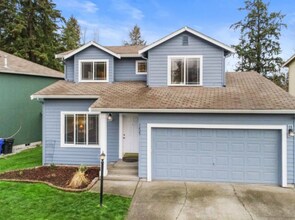 Building Photo - Beautiful 3 BD- 2.5BA Home in Spanaway!