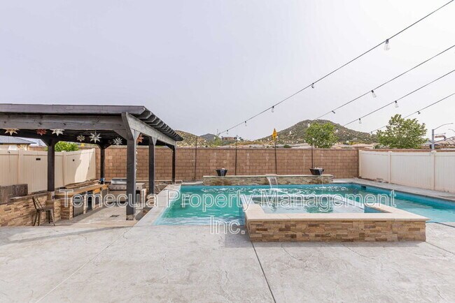 Building Photo - 28245 Digger Ln