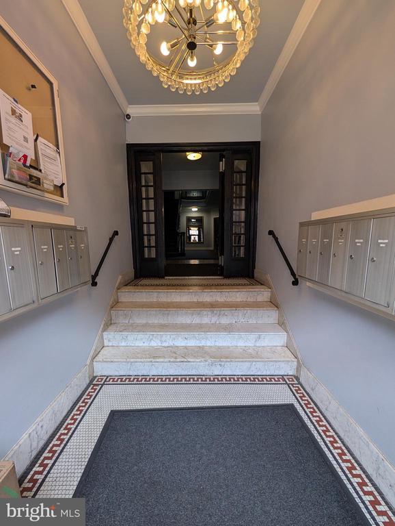 Building Photo - 1332 15th St NW