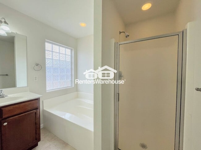 Building Photo - 6019 Mainsail Ln