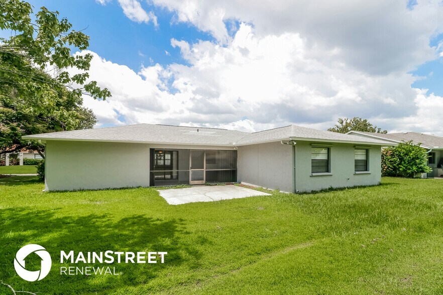 Building Photo - 5048 Brandeis Cir W