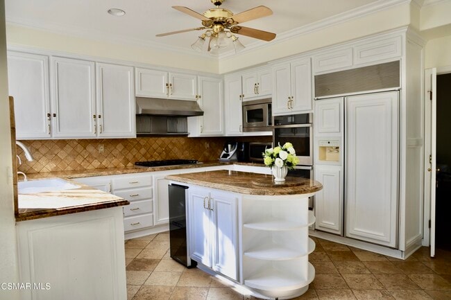 Building Photo - 4328 Park Verdi