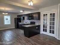 Building Photo - 1209 Durrett Ln